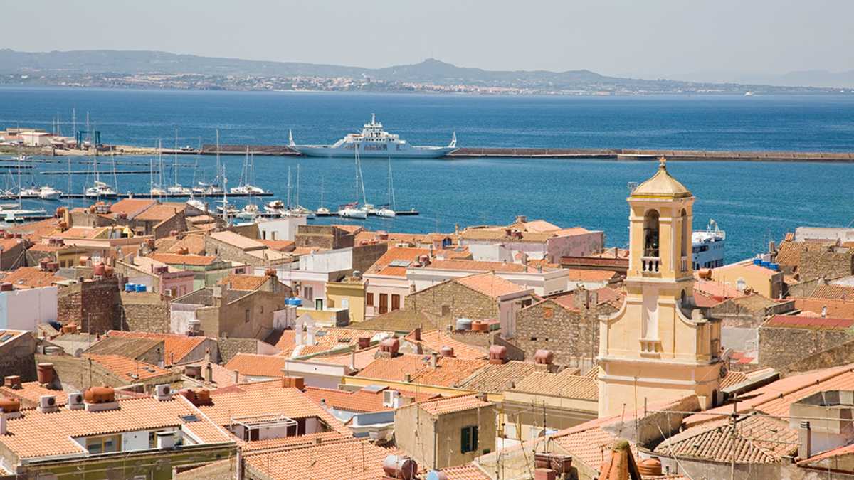 Feste ed Eventi a Carloforte: Tradizioni e Cultura dell'Isola di San Pietro